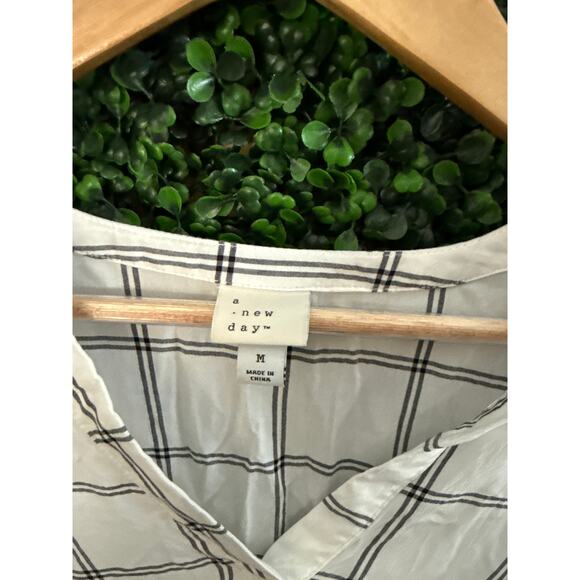 A  New Day, Thin Long sleeve Blouse, Women’s Size M - Picture 4 of 6